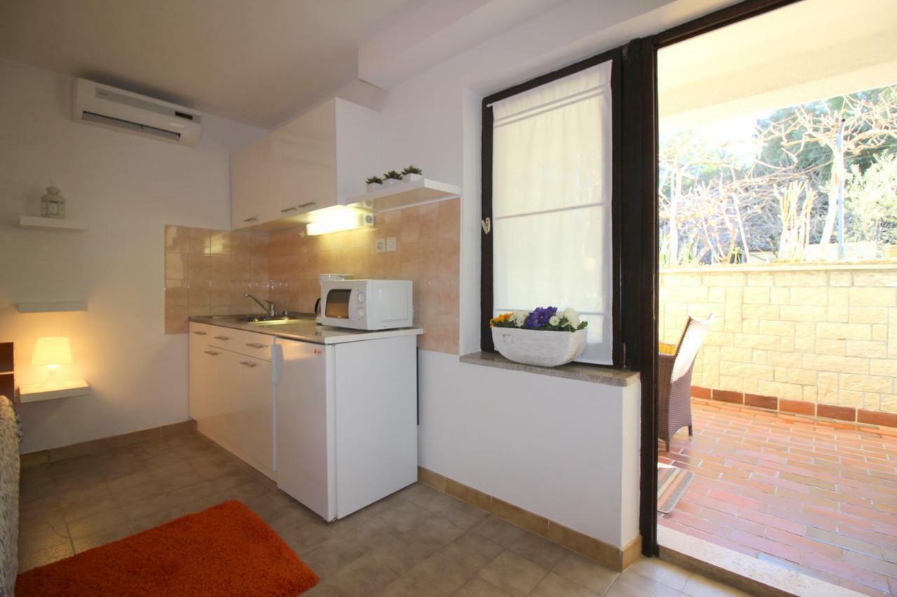 Apartments Sabina Πόρετς Εξωτερικό φωτογραφία