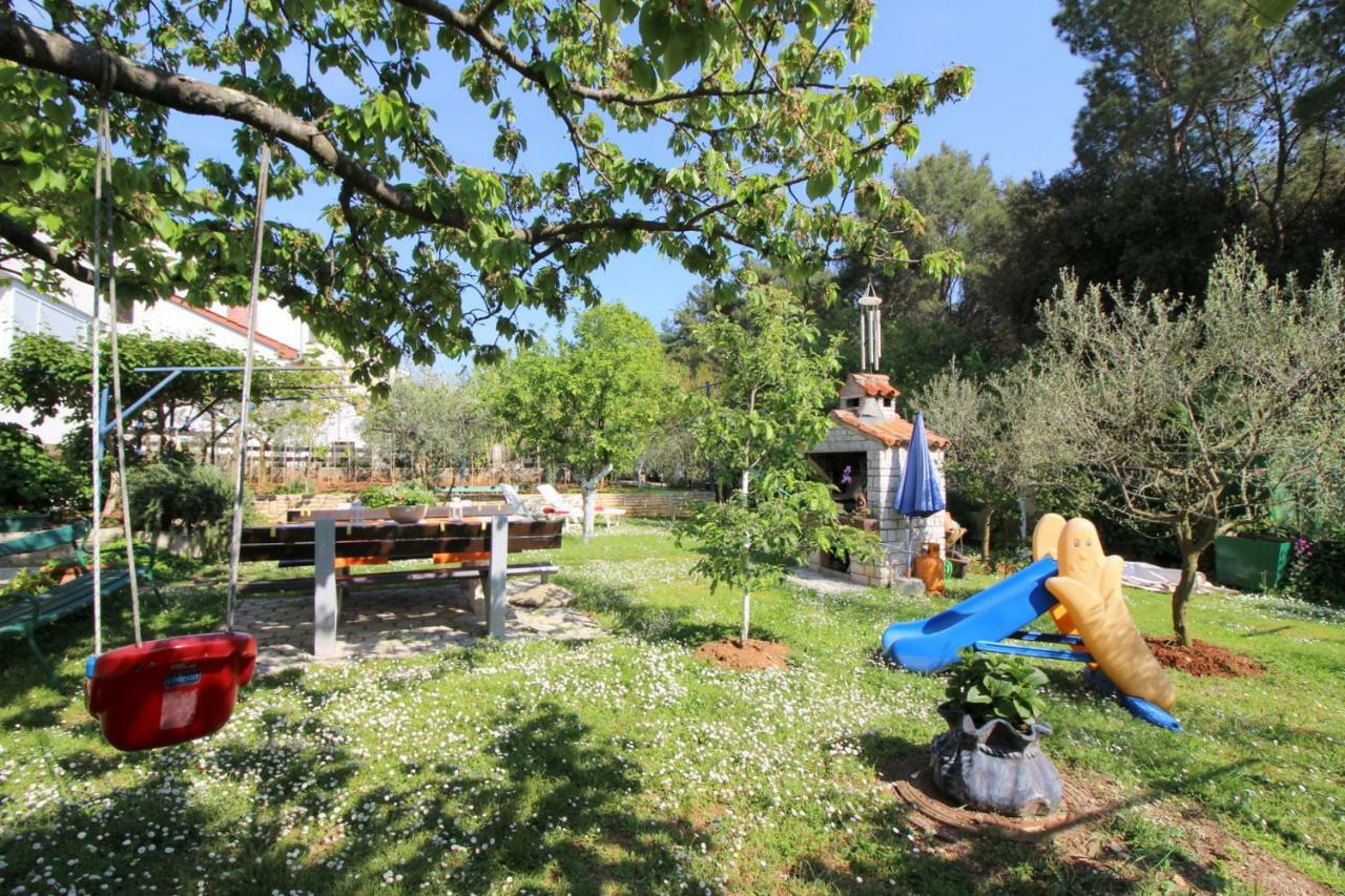 Apartments Sabina Πόρετς Εξωτερικό φωτογραφία
